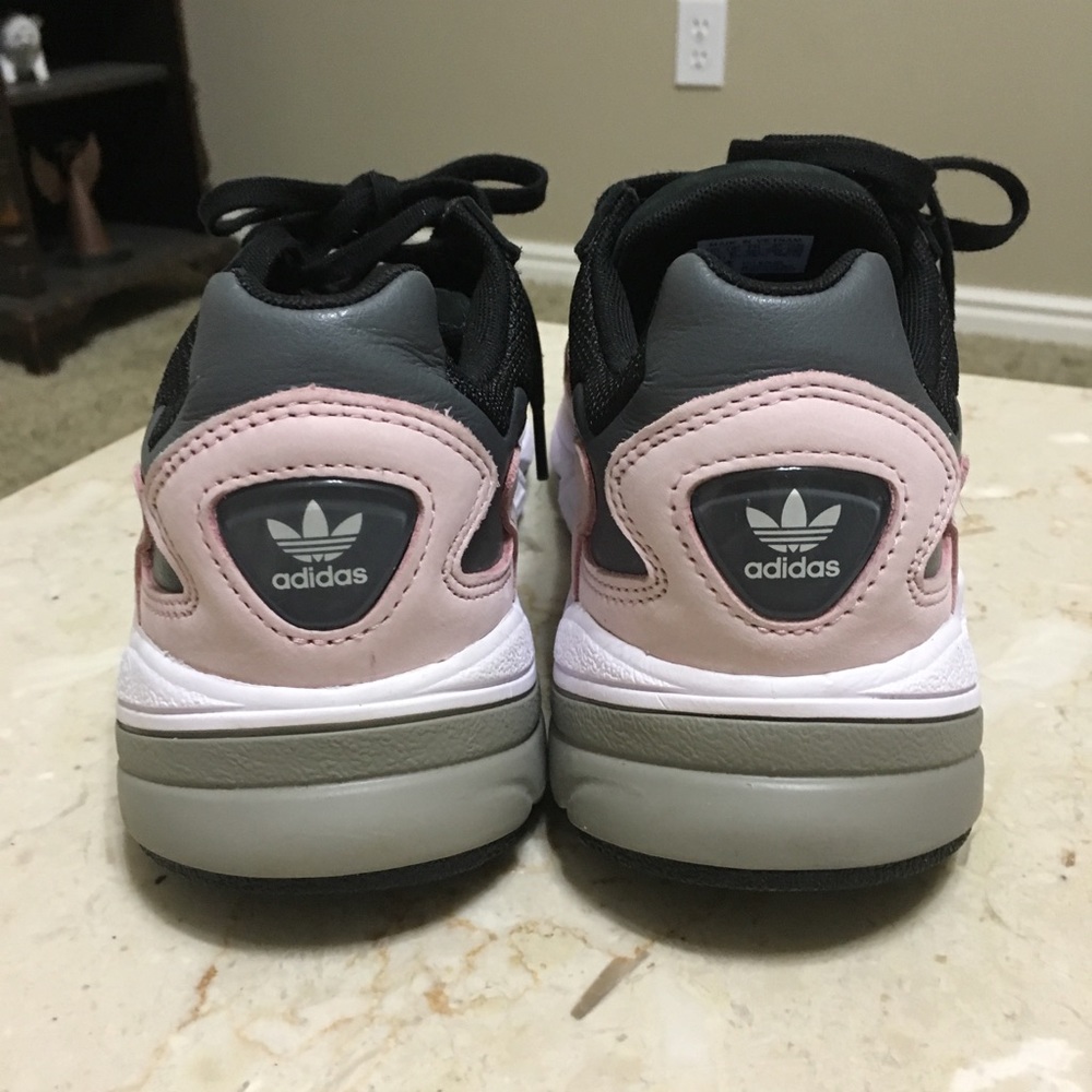 Adidas falcon - Picture 7 of 8